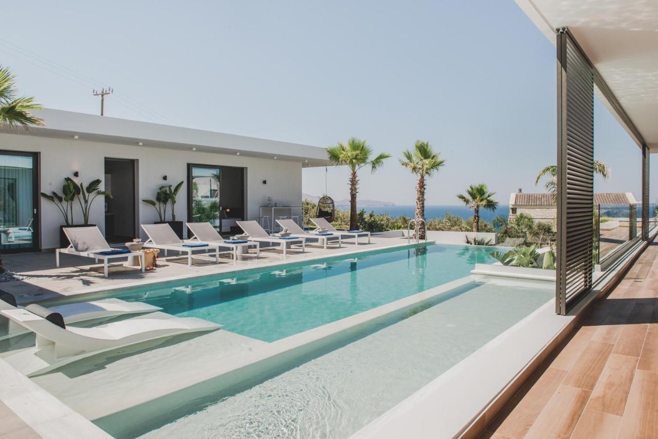 Villa Lydia I Superb Views, Two Pools, Next To The City Kissamos Exterior photo
