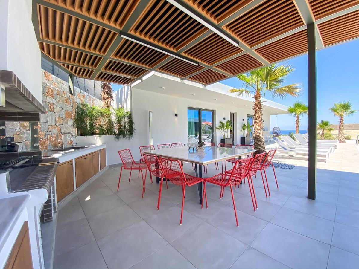 Villa Lydia I Superb Views, Two Pools, Next To The City Kissamos Exterior photo